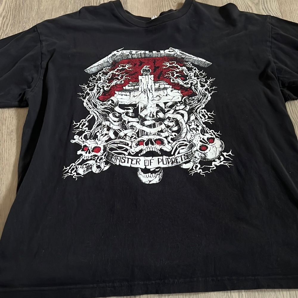 Metallica graphic T